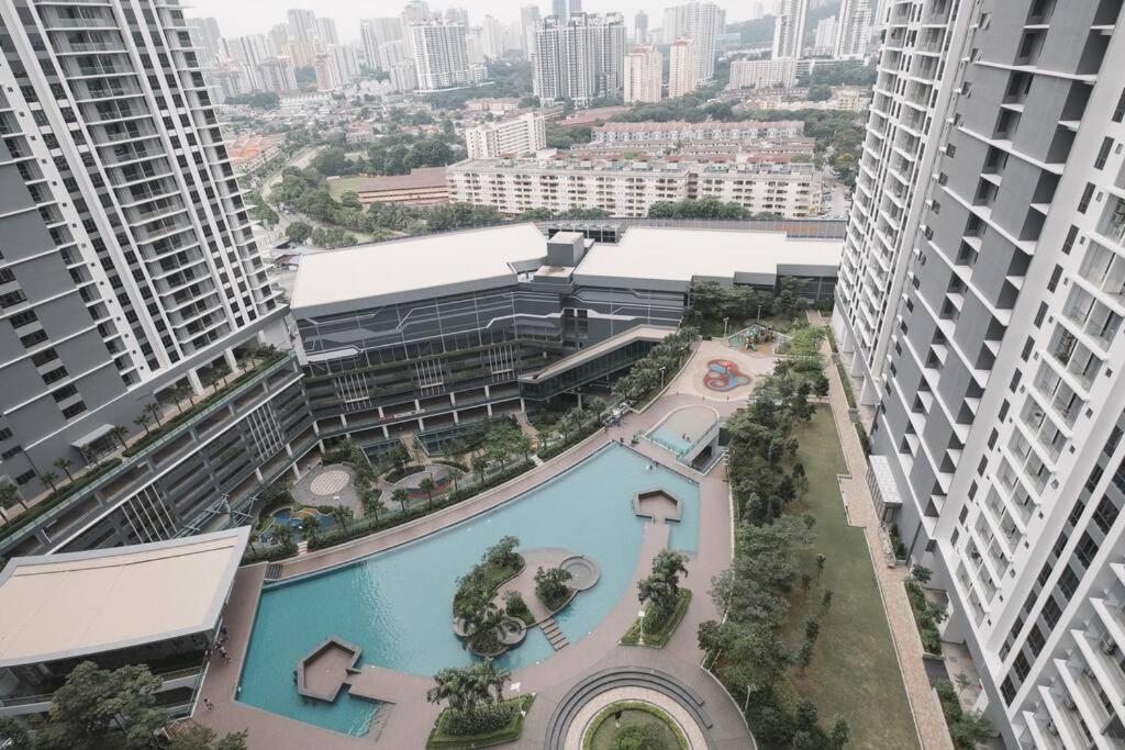 Апартаменты Contemporary United Point 6 Pax 现代风格 Desa Park & Mont Kiara Куала-Лумпур Экстерьер фото