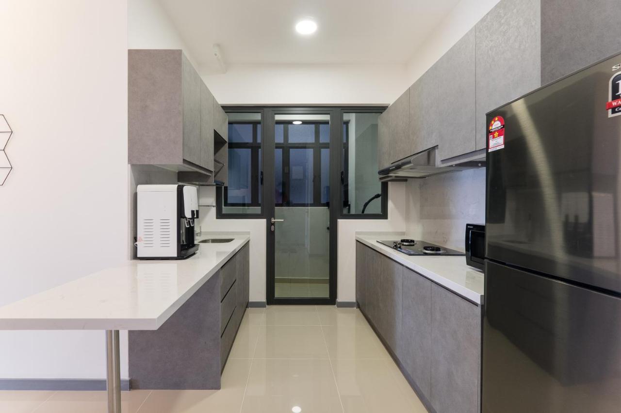 Апартаменты Contemporary United Point 6 Pax 现代风格 Desa Park & Mont Kiara Куала-Лумпур Экстерьер фото